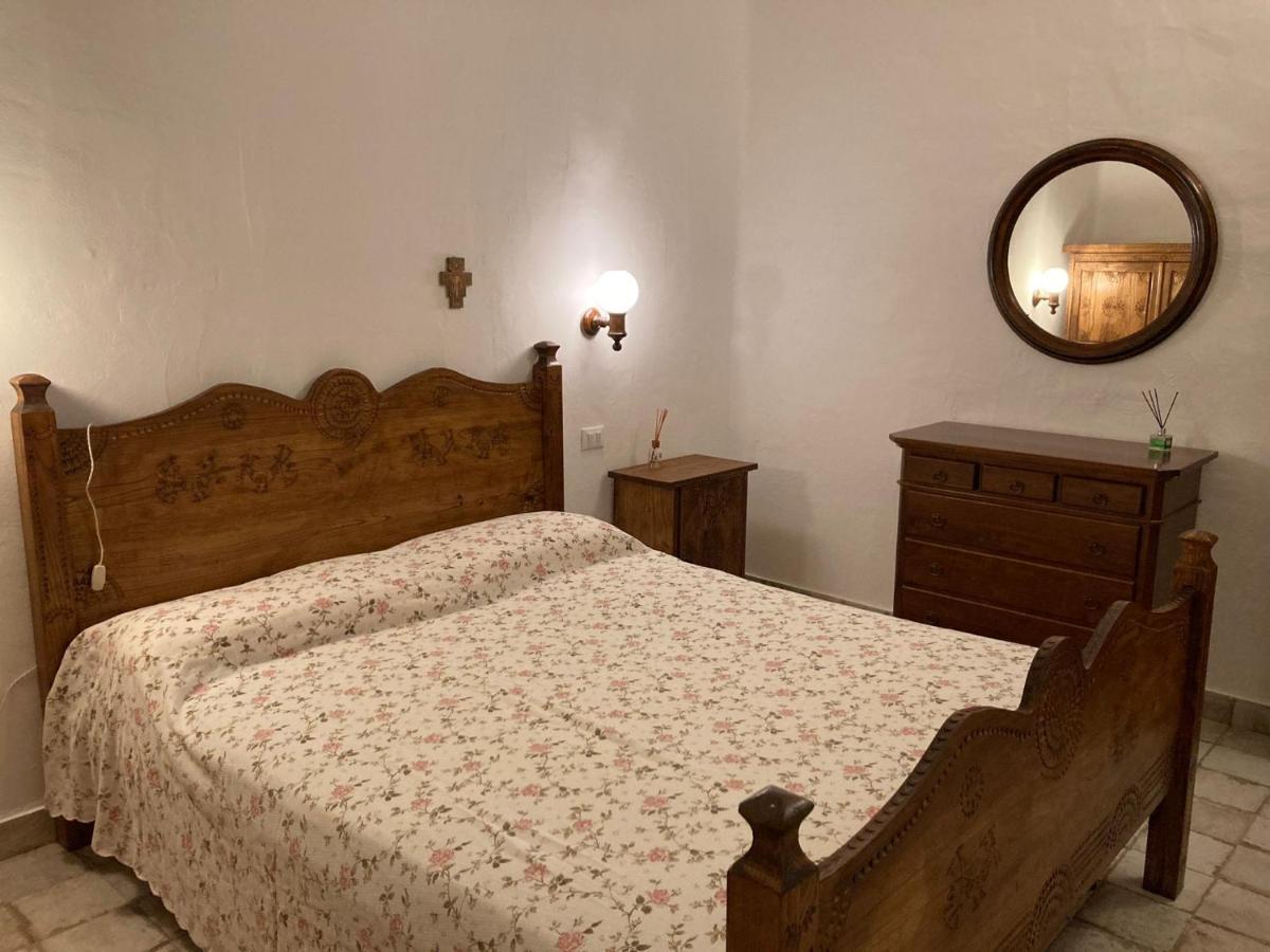 Villa Serena Porto Columbu - Perd'E Sali Eksteriør billede